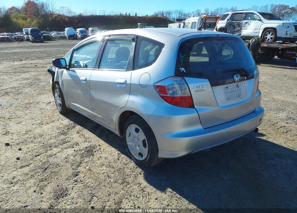 2013 HONDA FIT VIN: JHMGE8H38DC063315