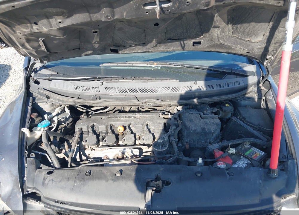 2010 HONDA CIVIC LX VIN: 19XFA1F58AE005696