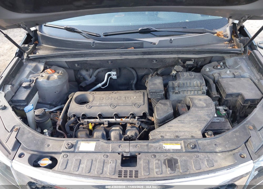2011 KIA SORENTO VIN: 5XYKT3A12BG162606