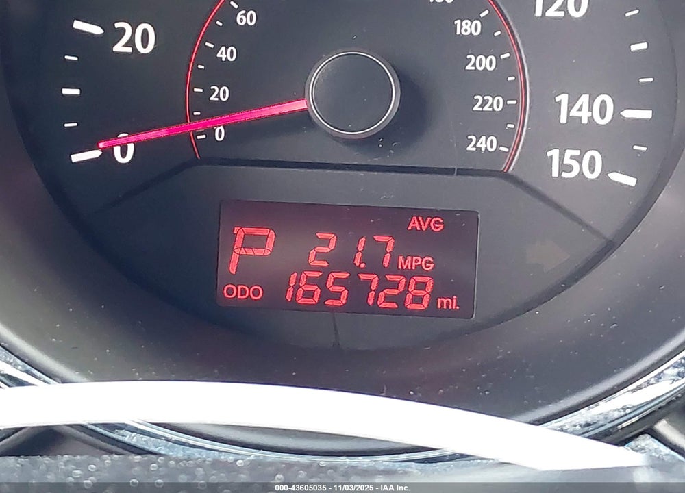 2011 KIA SORENTO VIN: 5XYKT3A12BG162606