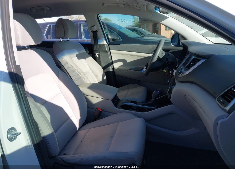 2018 HYUNDAI TUCSON SEL VIN: KM8J33A49JU629499