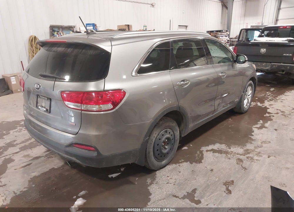 2016 KIA SORENTO 2.4L LX VIN: 5XYPGDA32GG146740