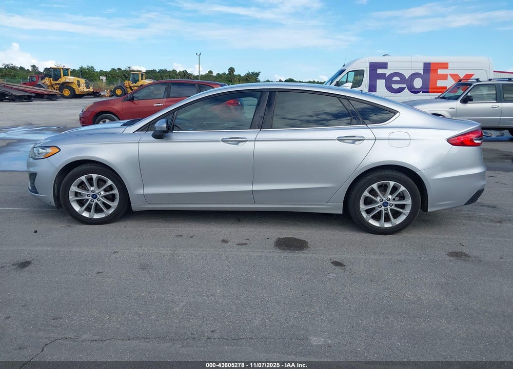 2019 FORD FUSION VIN: 3FA6P0HD7KR239454