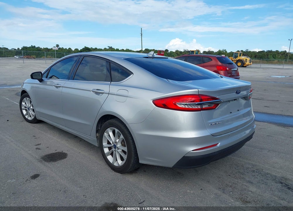 2019 FORD FUSION VIN: 3FA6P0HD7KR239454