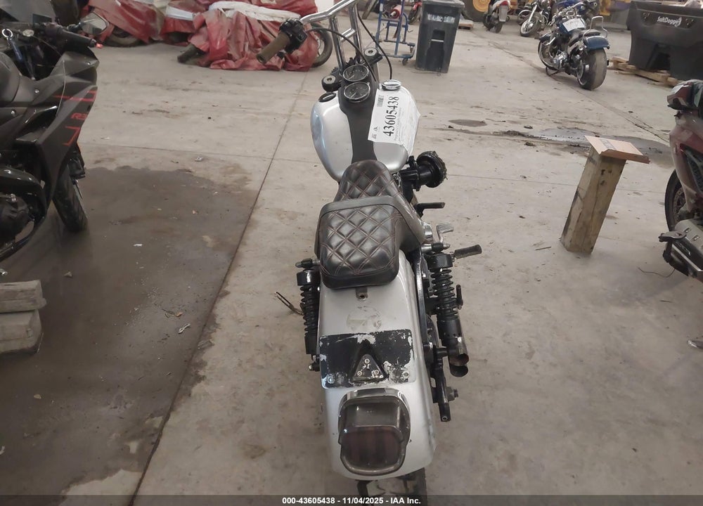 2016 HARLEY-DAVIDSON FXDLS VIN: 1HD1GS82XGC329328