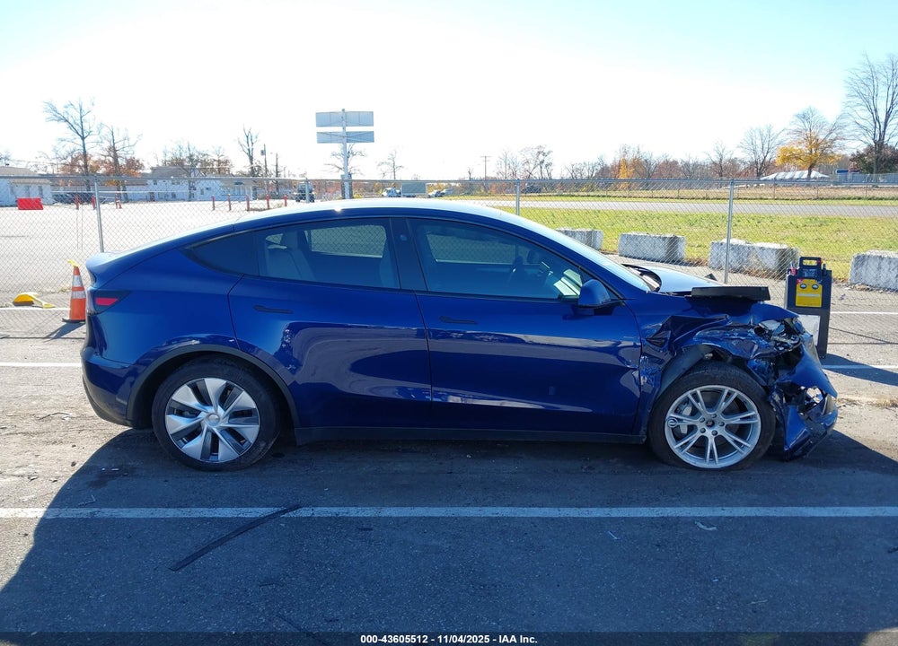 2023 TESLA MODEL Y AWD/LONG RANGE DUAL MOTOR ALL-WHEEL DRIVE VIN: 7SAYGAEE9PF842407