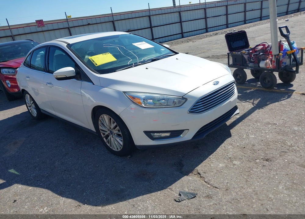 2018 FORD FOCUS TITANIUM VIN: 1FADP3J23JL226148