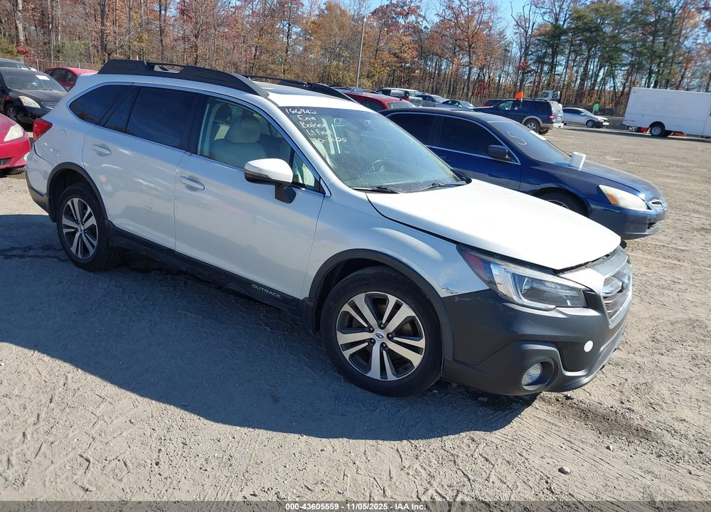2018 SUBARU OUTBACK 3.6R LIMITED VIN: 4S4BSENC4J3269696