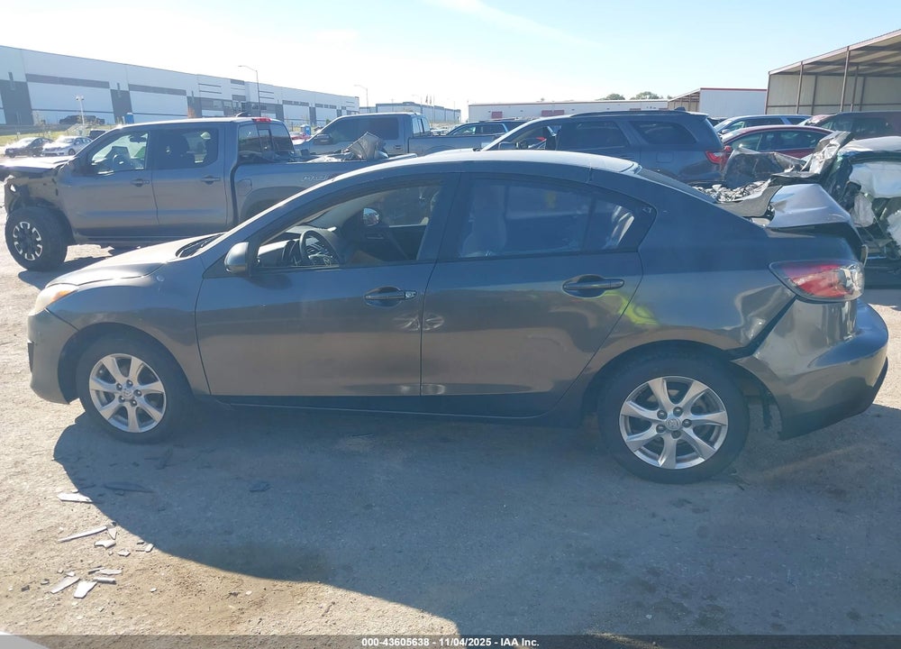 2010 MAZDA 3 I TOURING VIN: JM1BL1SF1A1108792