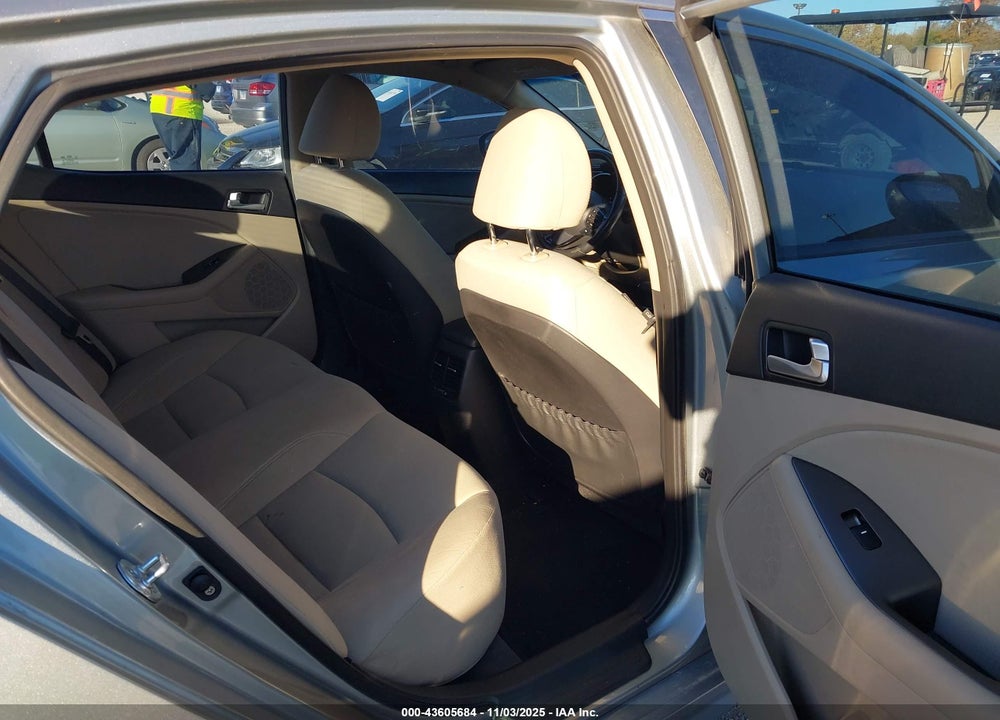 2015 KIA OPTIMA HYBRID VIN: KNAGM4AD6F5084037