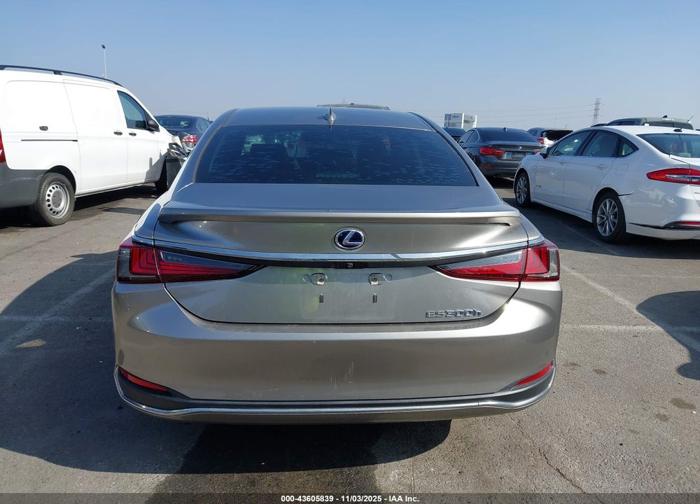 2021 LEXUS ES 300H VIN: 58ACA1C19MU002868
