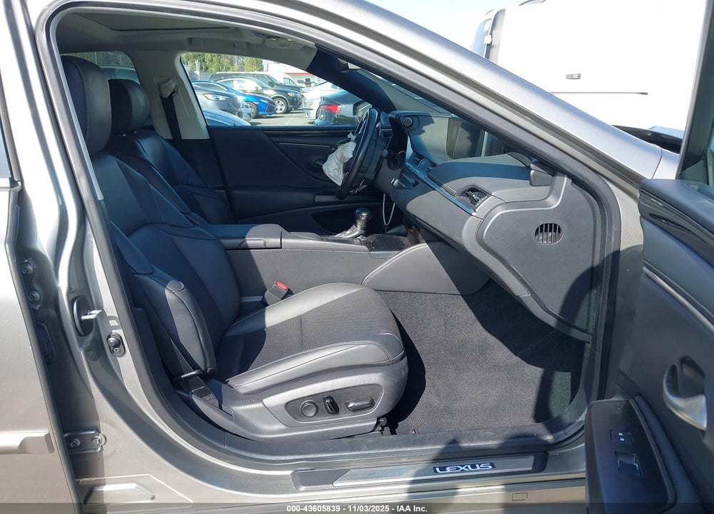2021 LEXUS ES 300H VIN: 58ACA1C19MU002868