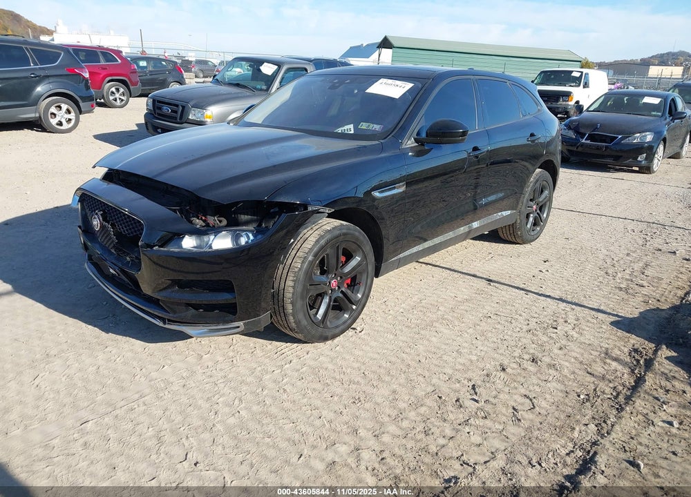 2018 JAGUAR F-PACE VIN: SADCJ2GX3JA236229