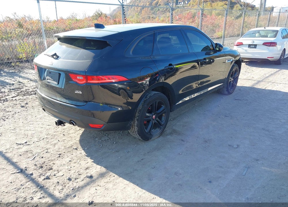 2018 JAGUAR F-PACE VIN: SADCJ2GX3JA236229