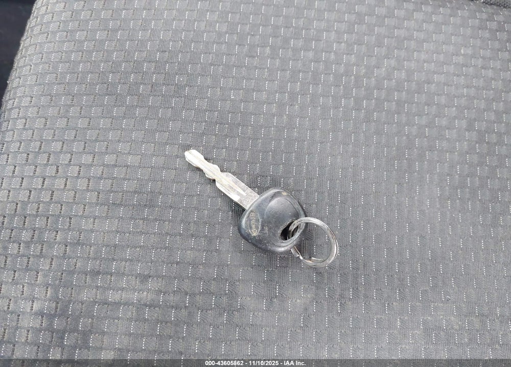 2007 HYUNDAI ACCENT SE VIN: KMHCN36C37U031467