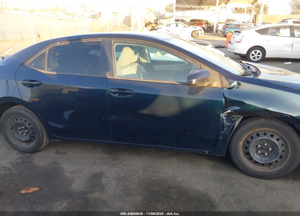 2018 TOYOTA COROLLA LE VIN: 5YFBURHEXJP778430