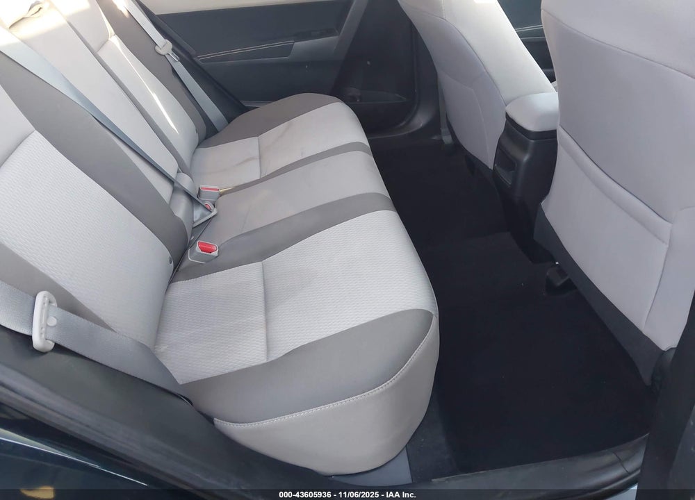 2018 TOYOTA COROLLA LE VIN: 5YFBURHEXJP778430