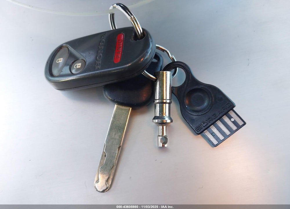 2005 HONDA CIVIC HYBRID VIN: JHMES96695S020063