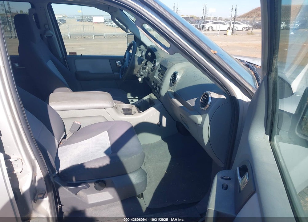 2004 FORD EXPEDITION XLT VIN: 1FMRU15W24LA63471