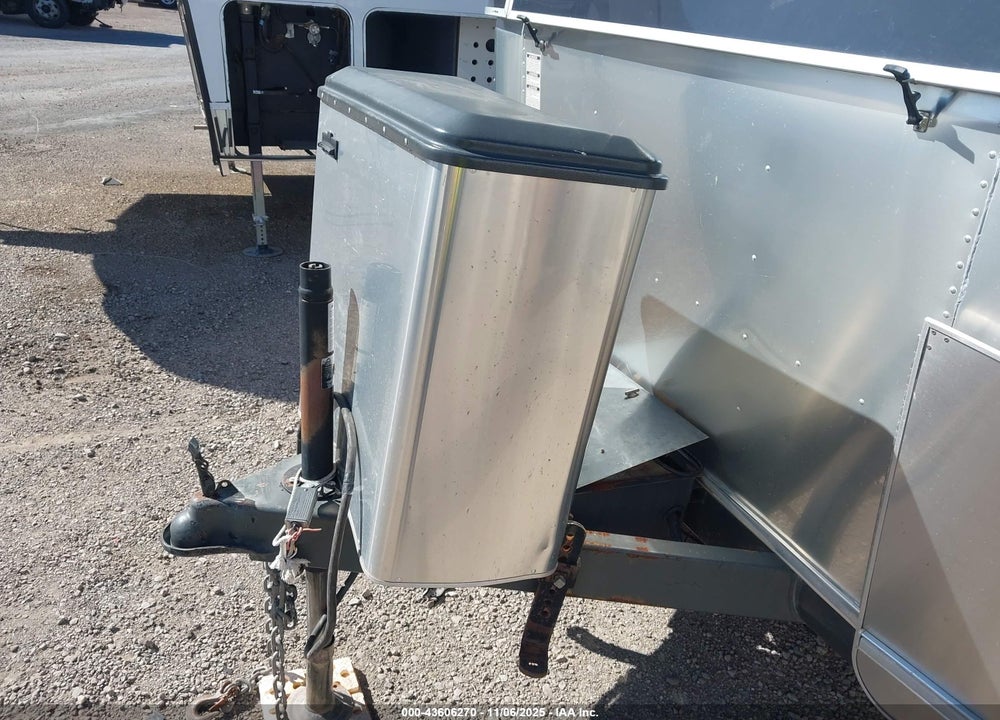 2004 AIRSTREAM OTHER VIN: 1STCFYJ254J516625