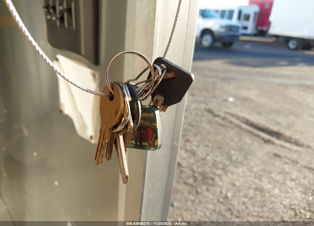 2004 AIRSTREAM OTHER VIN: 1STCFYJ254J516625