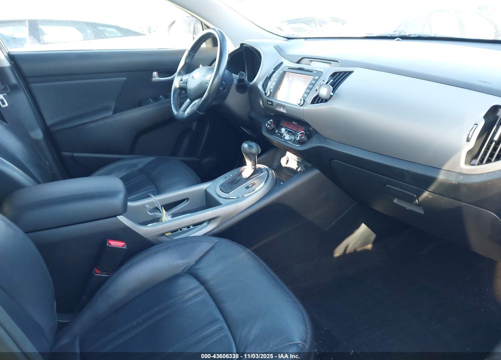 2016 KIA SPORTAGE VIN: KNDPCCAC9G7831000