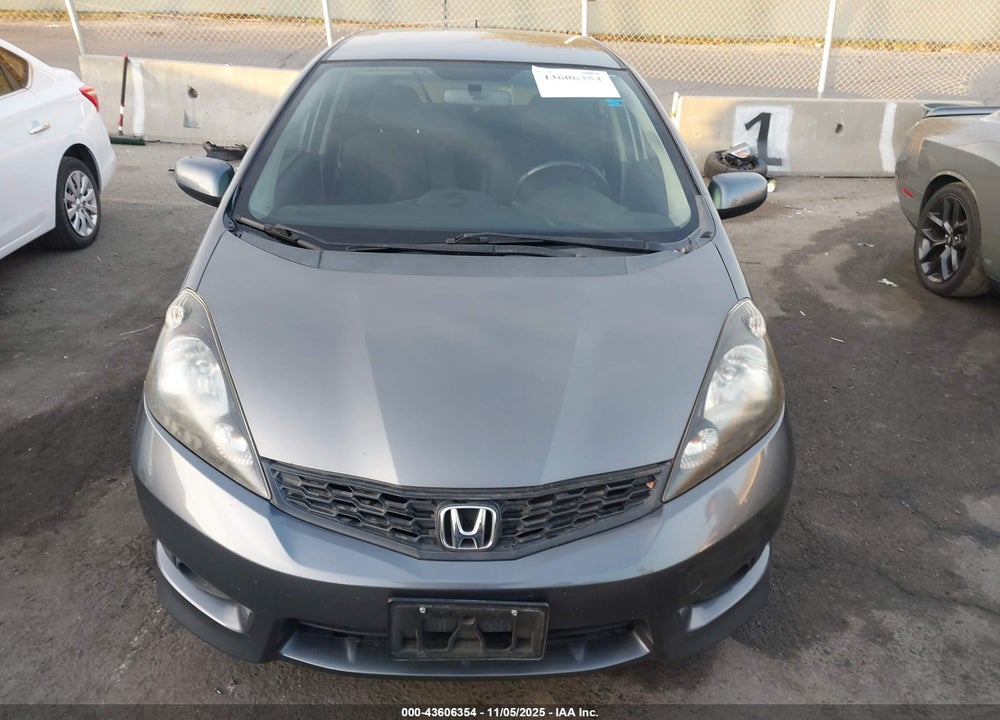 2013 HONDA FIT SPORT VIN: JHMGE8G55DC068135
