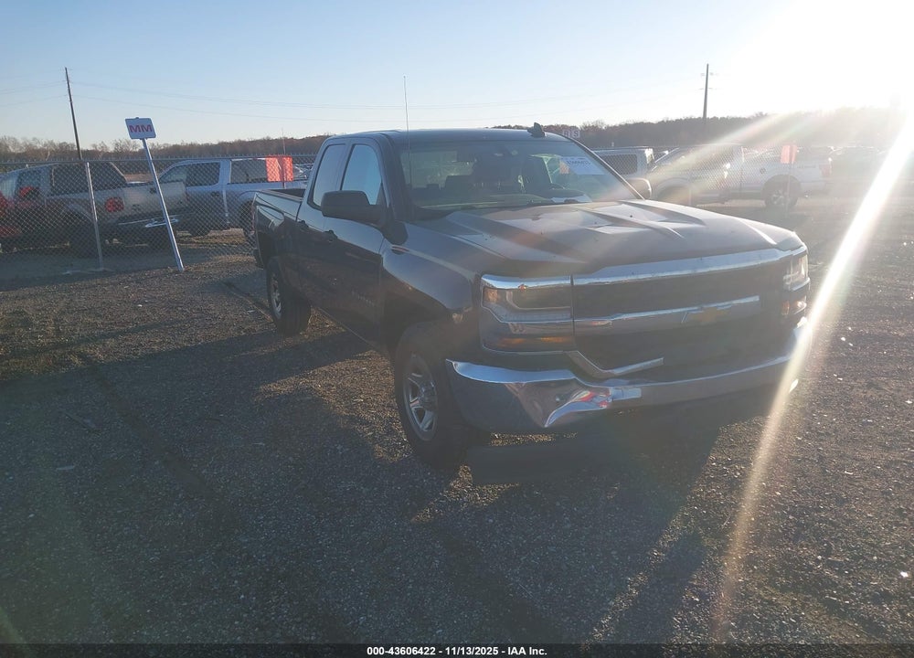 2017 CHEVROLET SILVERADO 1500 LS VIN: 1GCRCNEH8HZ352776