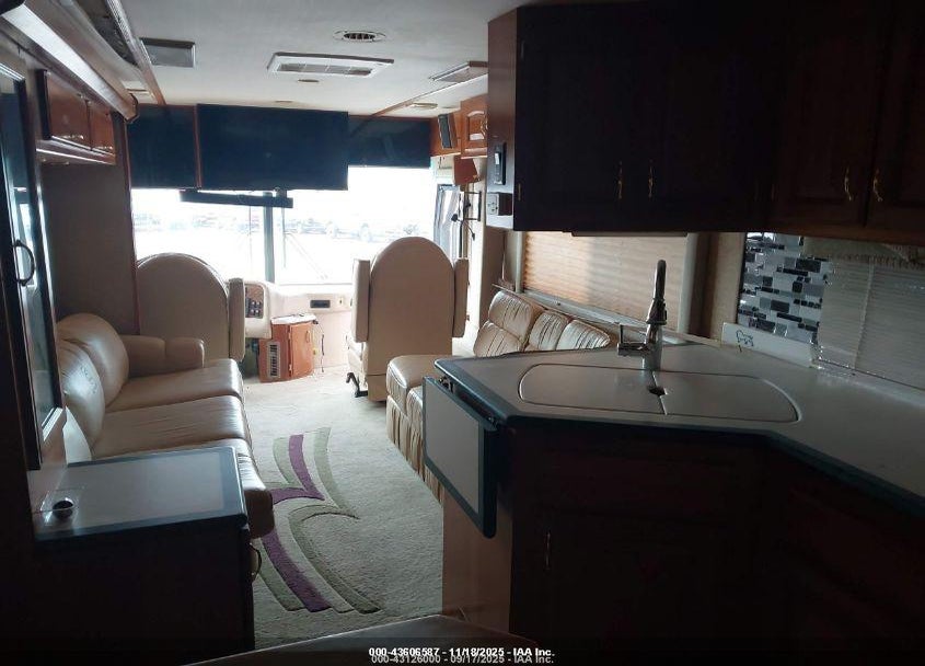 2000 SAFARI MOTERCOACH VIN: 4SLD9HR21Y1114119