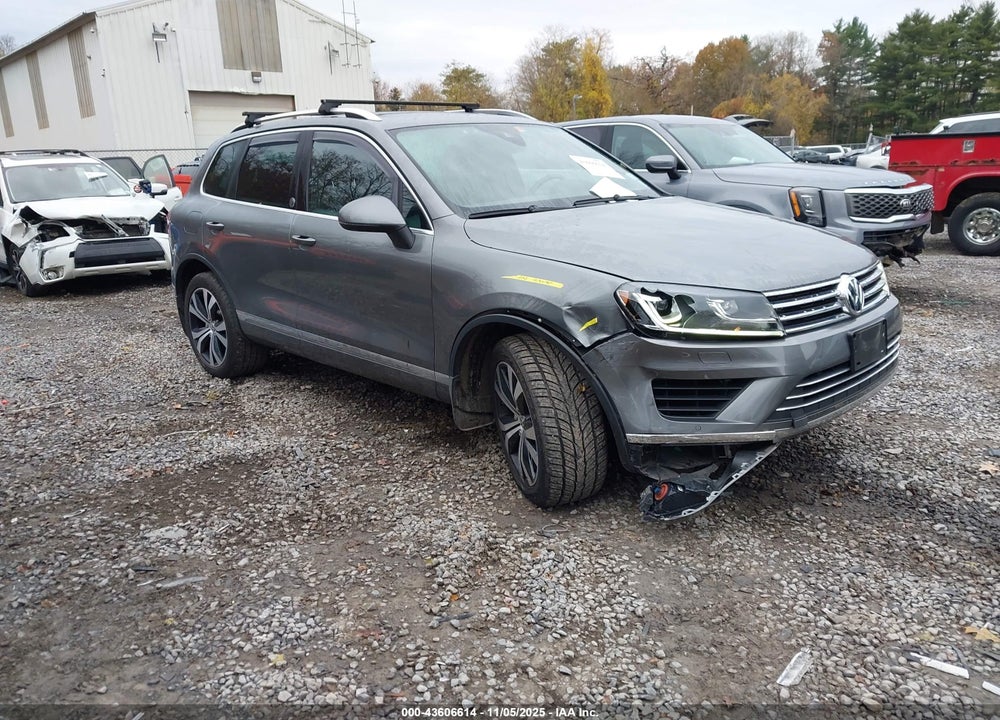 2017 VOLKSWAGEN TOUAREG V6 WOLFSBURG EDITION VIN: WVGRF7BP2HD000767