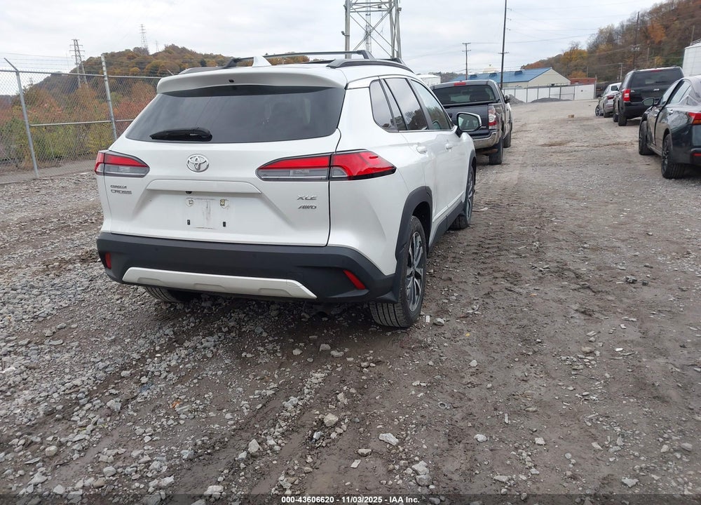 2023 TOYOTA COROLLA CROSS XLE VIN: 7MUDAABG0PV054006