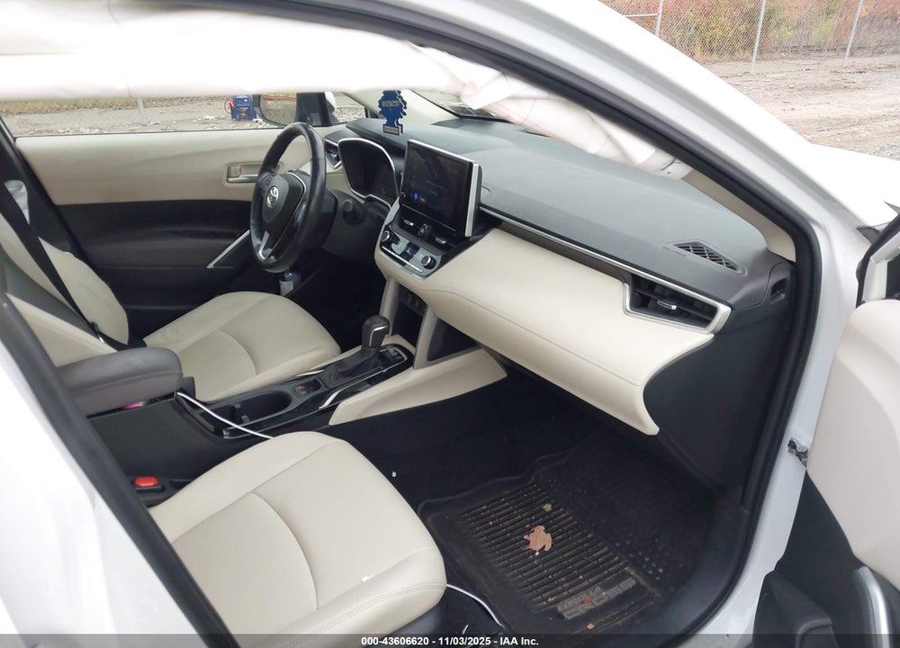2023 TOYOTA COROLLA CROSS XLE VIN: 7MUDAABG0PV054006