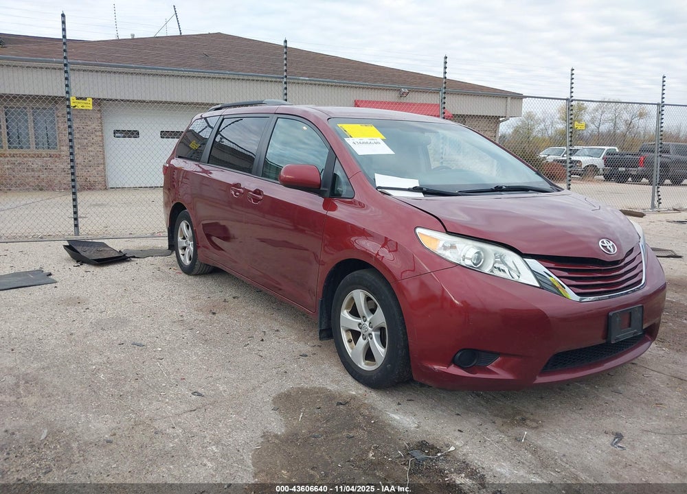 2017 TOYOTA SIENNA VIN: 5TDKZ3DC7HS870230