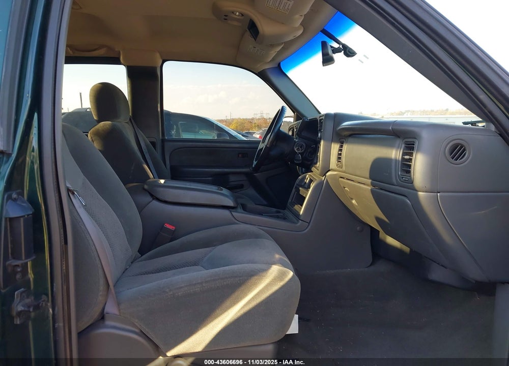 2003 CHEVROLET SILVERADO 1500 LS VIN: 2GCEK19TX31129066