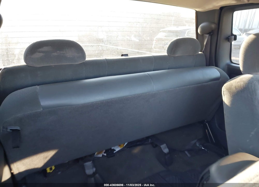2003 CHEVROLET SILVERADO 1500 LS VIN: 2GCEK19TX31129066