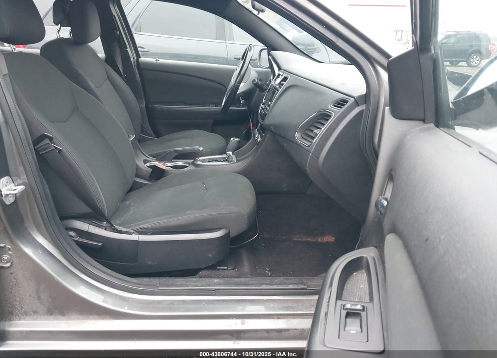 2012 CHRYSLER 200 TOURING VIN: 1C3CCBBB1CN146241