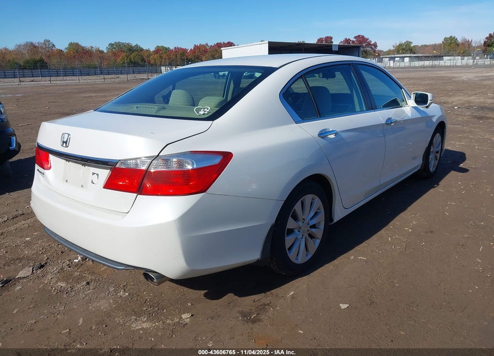 2013 HONDA ACCORD VIN: 1HGCR2F70DA249189