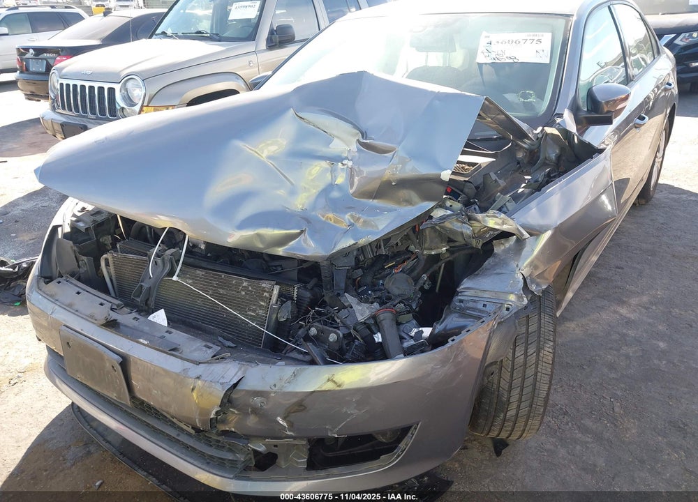 2015 VOLKSWAGEN PASSAT VIN: 1VWAT7A30FC076853