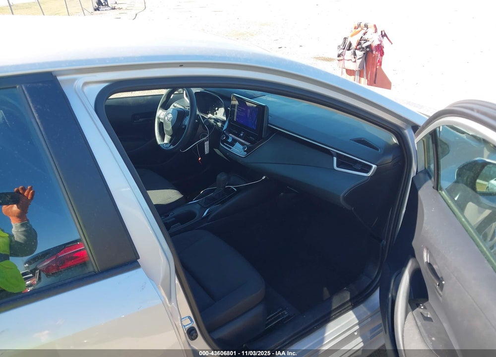 2025 TOYOTA COROLLA LE VIN: 5YFB4MDE5SP249252