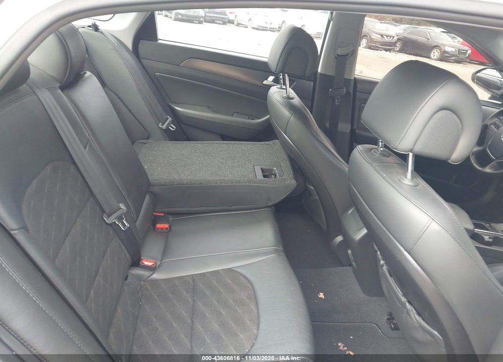 2015 HYUNDAI SONATA SPORT VIN: 5NPE34AF5FH091026