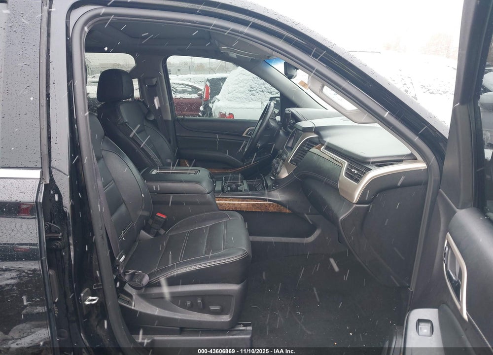 2016 GMC YUKON DENALI VIN: 1GKS2CKJXGR201036