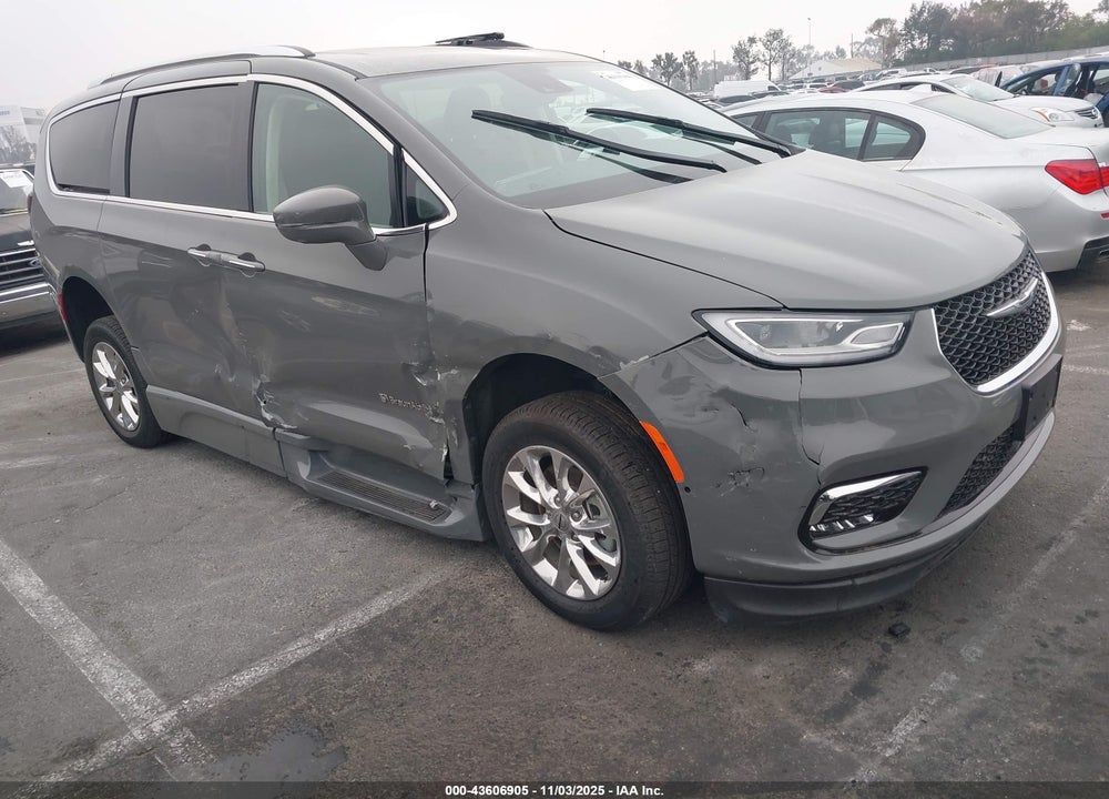 2021 CHRYSLER PACIFICA TOURING L VIN: 2C4RC1BG6MR575214