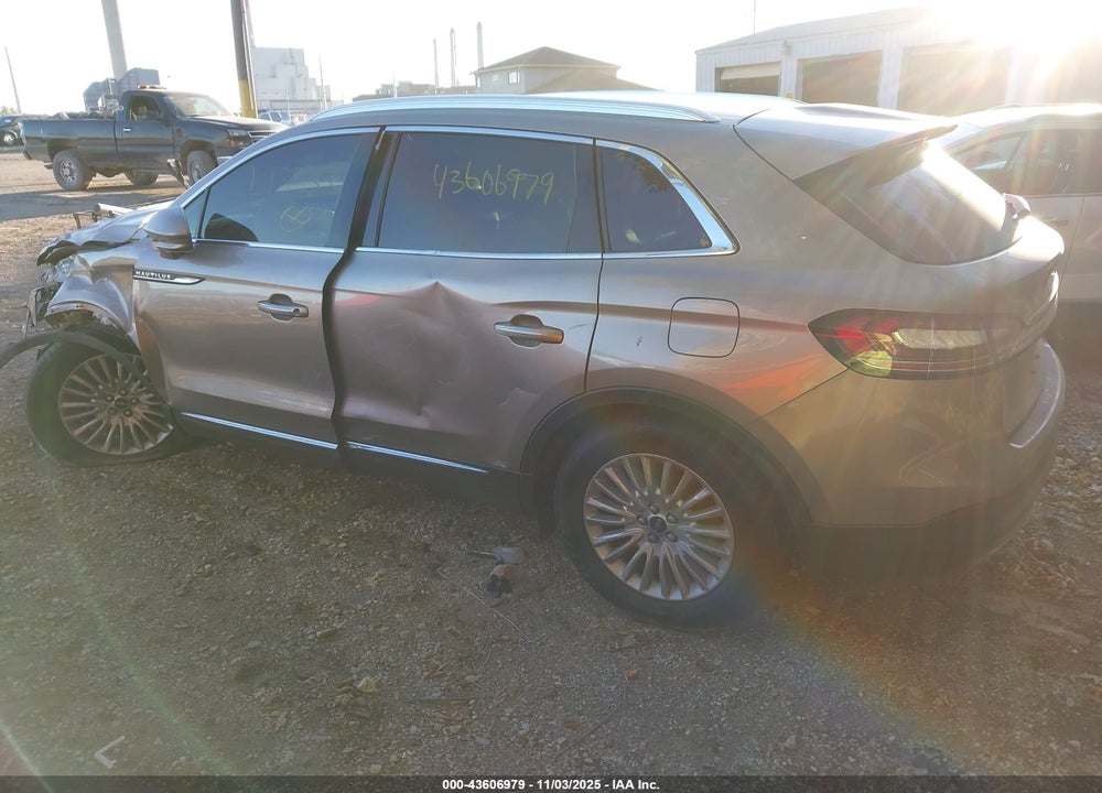 2020 LINCOLN NAUTILUS STANDARD VIN: 2LMPJ6J90LBL13533
