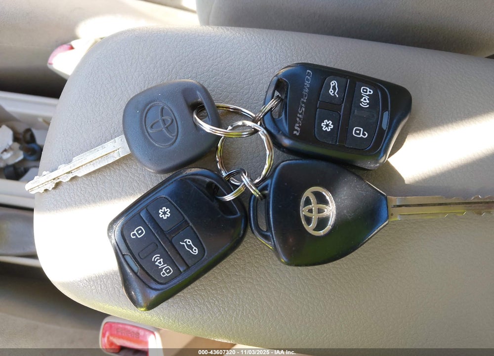 2010 TOYOTA COROLLA VIN: 1NXBU4EE6AZ351512