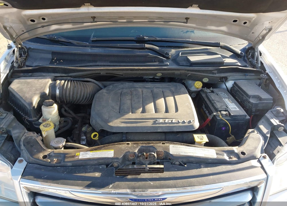 2011 CHRYSLER TOWN & COUNTRY TOURING-L VIN: 2A4RR8DG2BR784445