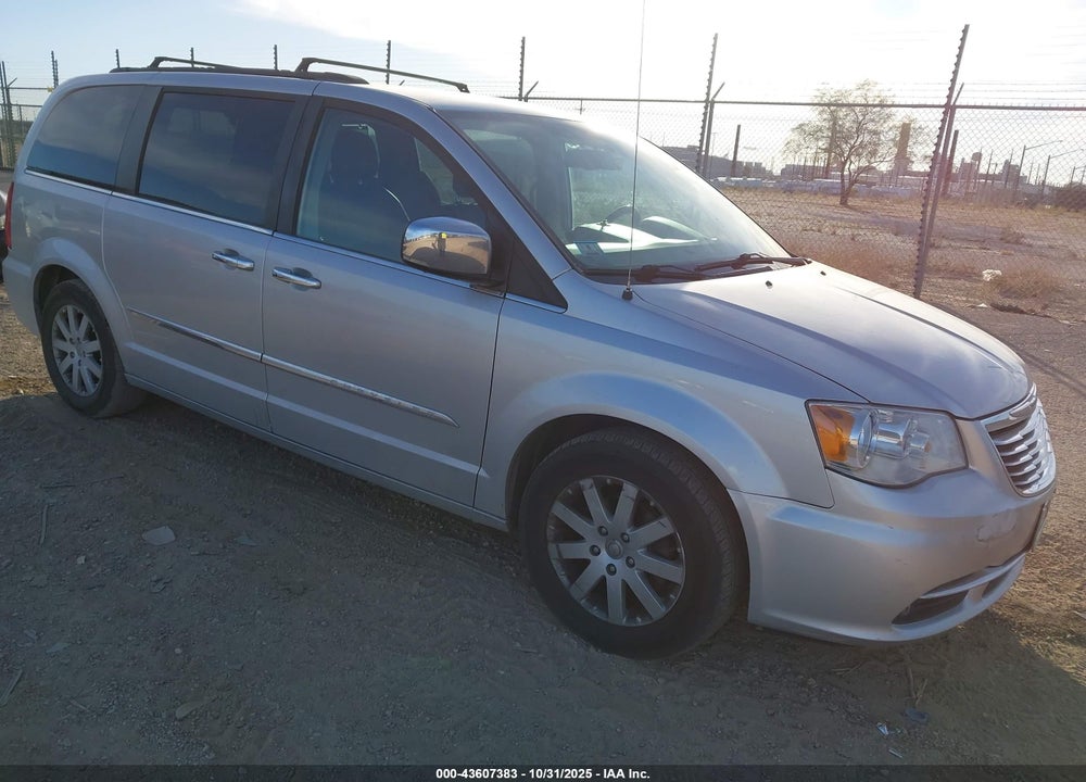 2011 CHRYSLER TOWN & COUNTRY TOURING-L VIN: 2A4RR8DG2BR784445