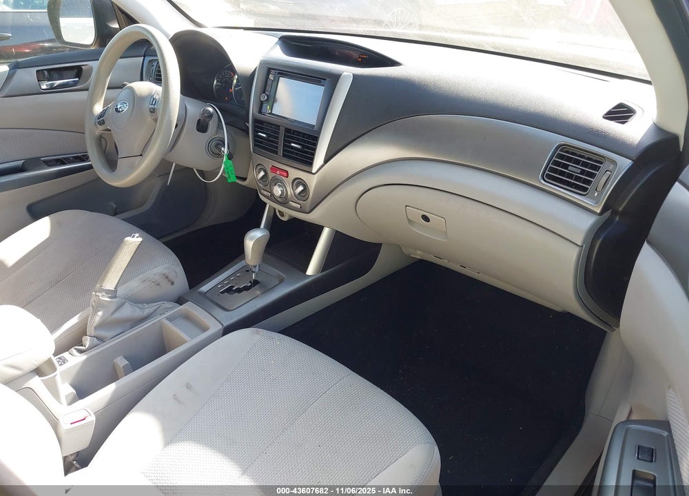 2011 SUBARU FORESTER 2.5X PREMIUM VIN: JF2SHBDC4BH736124