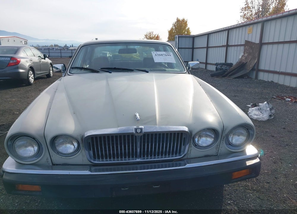 1985 JAGUAR XJ6 VIN: SAJAV1340FC394392