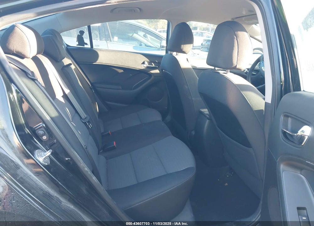 2016 KIA FORTE LX VIN: KNAFX4A61G5537907