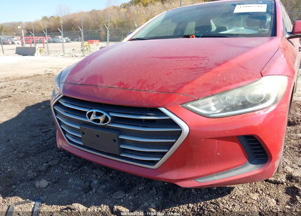2017 HYUNDAI ELANTRA SE VIN: 5NPD74LF1HH135216